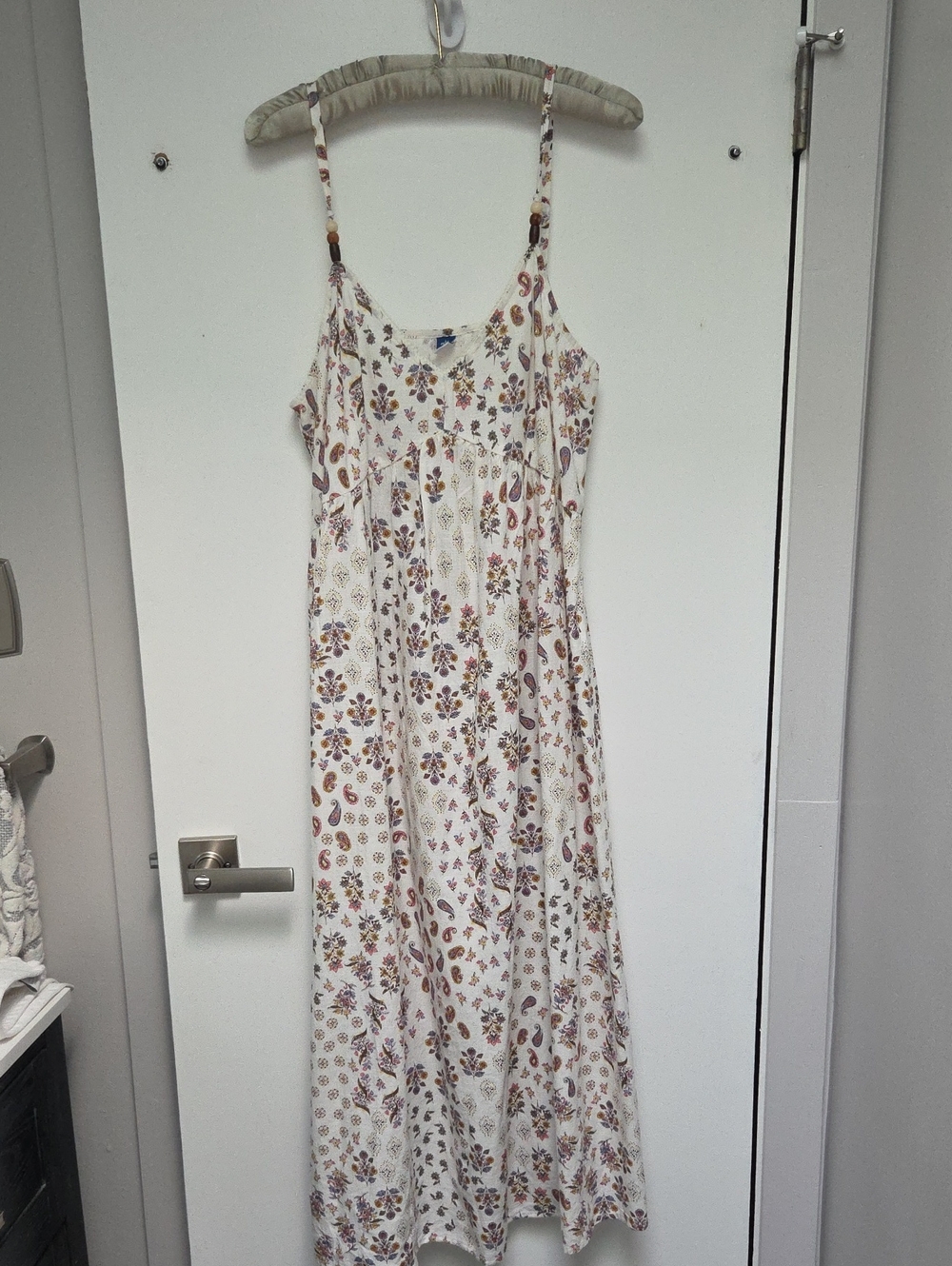 Old Navy White Floral Spaghetti-Strap Maxi Dress